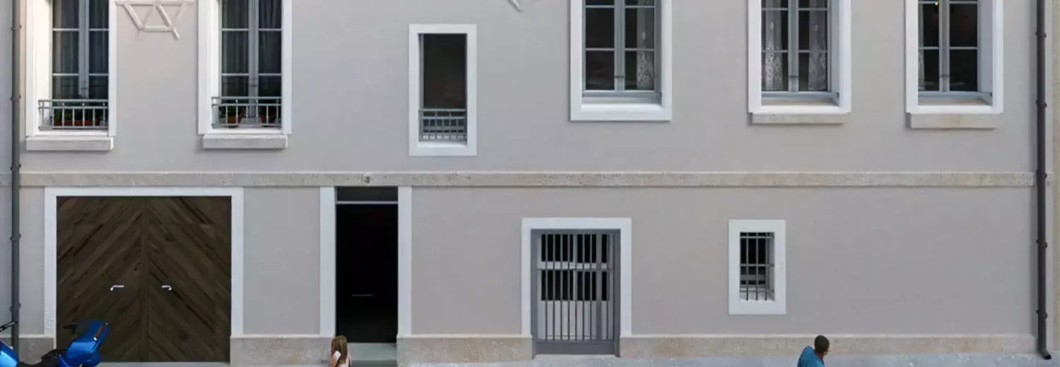 Topaze, Nîmes