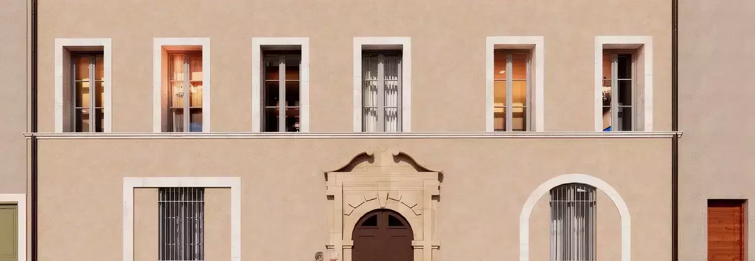 Le Portail des Orangers, Nîmes